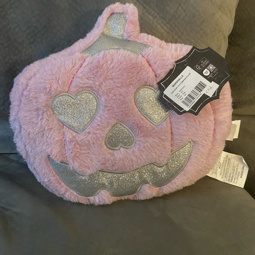 Unique!! Bella Luxx Glam Pink and Silver Pumpkin Pillow Bling New
